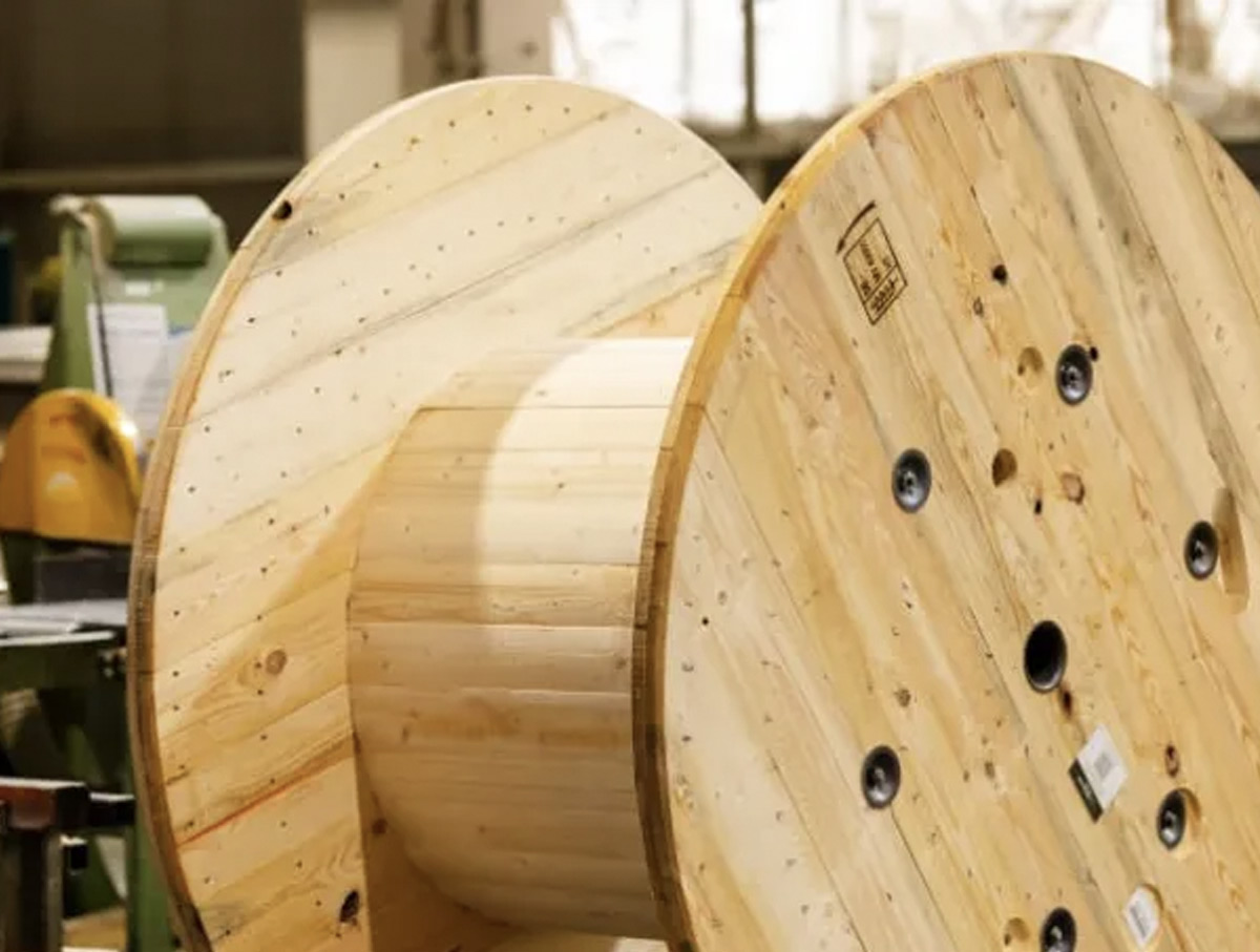 Kabeltrommel aus Holz